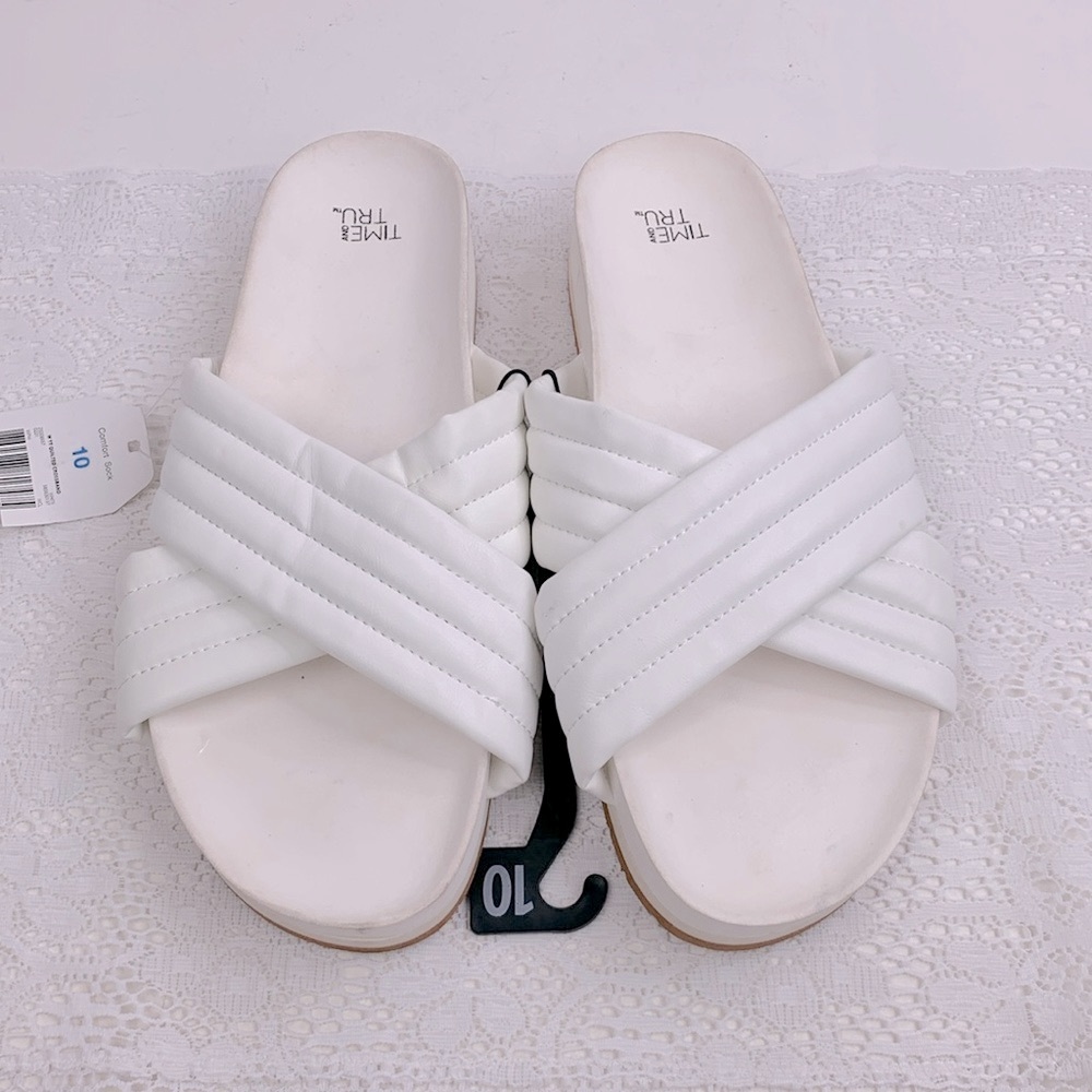 Time & True Slip on sandals White. size 10 quilted cross band Brand NEW NWT